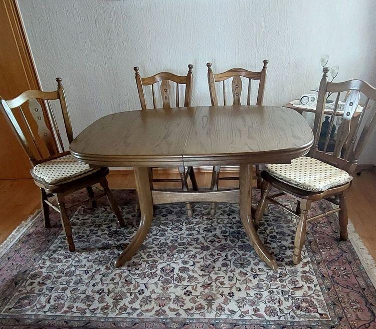 Bild: Esszimmergruppe