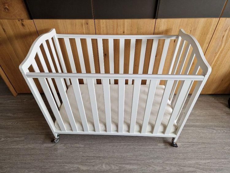 Bild: Babybett